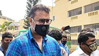 RR ನಗರ ಬೈ ಎಲೆಕ್ಷನ್: ಮತಚಲಾಯಿಸಿದ ಸ್ಟಾರ್ ಸೆಲೆಬ್ರಿಟಿಗಳ ಚಿತ್ರಗಳು..!