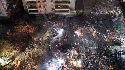 துருக்கி, சிரியா நிலநடுக்கத்தால் இதுவரை 5,000 பேர் உயிரிழப்பு... 10 மாகாணங்களில் அவசர நிலை!!