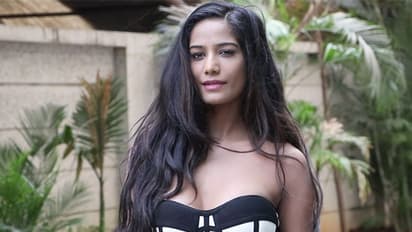 Bollywood Porn Case: সুপ্রিম কোর্টের রায়ে স্বস্তিতে পুনম পাণ্ডে, আপাতত গ্রেফতারির ভয় নয়