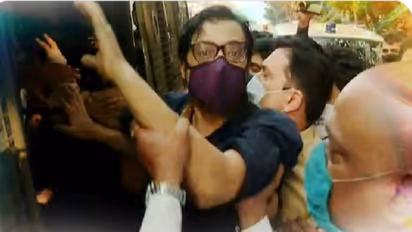 Supreme Court grants Arnab Goswami bail in suicide case