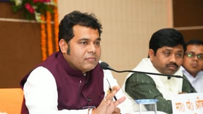 Uttar Pradesh: Energy minister Shrikant Sharma cycles his way to office, promotes ‘Green Environment’ campaign