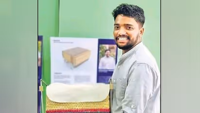 Here’s a schoolbag that can turn into a desk!