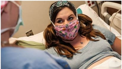 പ്രസവ സമയത്ത് ഗര്ഭിണികള് ഫേസ് മാസ്ക് ധരിക്കണമെന്ന നിര്ദേശം പിന്വലിക്കാനൊരുങ്ങി ഫ്രാന്സ്