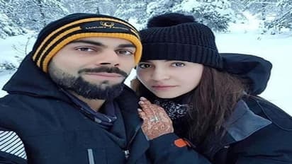 విరాట్ కోహ్లీ ఓ కుక్క... అనుష్క పెంచుకుంటోంది: కాంగ్రెస్ మాజీ ఎంపీ సంచలనం