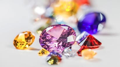 একটু ভুলে তছনছ হয়ে যেতে পারে আপনার জীবন, এই রত্ন তিনটি ধারণ করার আগে সাবধান