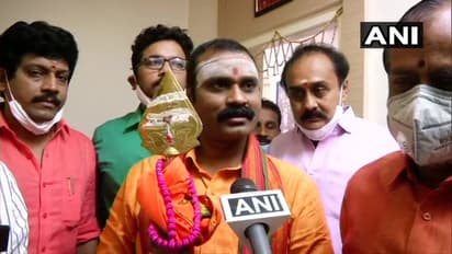 മോദിയെ എംജിആറിന്‍റെ പിന്മഗാമിയാക്കി ബിജെപി; സര്‍ക്കാരിനെ തള്ളി വേല്‍യാത്ര തുടങ്ങി