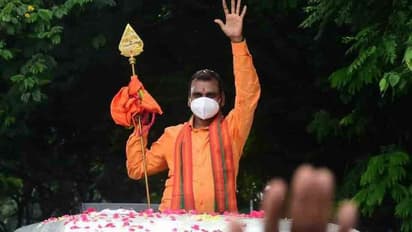 BJP leaders defy Tamil Nadu govt order, take on 'Vetrivel Yatra'