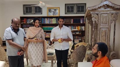 ಕುಮಾರಸ್ವಾಮಿ ನಿವಾಸಕ್ಕೆ ಶ್ರೀಗಳ ದಿಢೀರ್ ಭೇಟಿ, ನಿಖಿಲ್ ಹೇಳಿದ್ದು ಹೀಗೆ..!