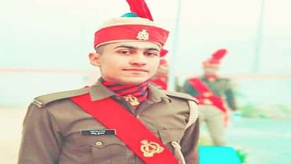 ये UP है भाई: माफियाओं ने सिपाही पर ट्रैक्टर चढ़ाकर मार डाला, फिर सरेआम गोलियां बरसाते रहे