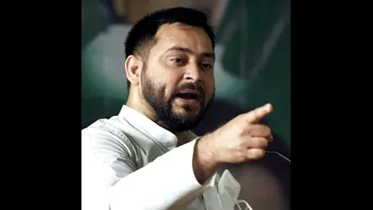 तेजस्वी यादव की ओर से मतगणना के पहले ही गाइडलाइन जारी, कार्यकर्ताओं को दी ये चेतावनी