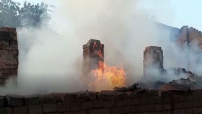 আগুনে ভস্মীভূত পরপর ৬টি কারখানা, হাওড়ার ডোমজুড়ে আগুন-আতঙ্ক