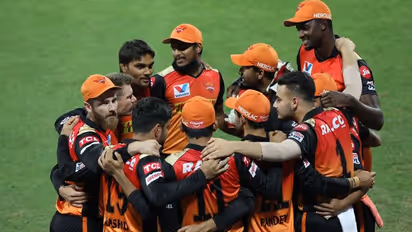 യോര്‍ക്കര്‍ നടരാജനെ ടി20 ടീമിലെടുക്കൂ, ആവശ്യവുമായി ആരാധകര്‍; പ്രശംസിച്ച് മുന്‍താരങ്ങളും