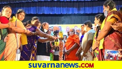 ಕುರುಬ ಸಮಾಜಕ್ಕೆ ಮೀಸಲಾತಿ ಸಿಗೋವರೆಗೂ ಹೋರಾಟ ನಿಲ್ಲದು: ನಿರಂಜನಾನಂದಪುರಿ ಶ್ರೀ