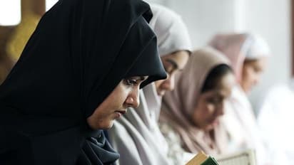 திருமணத்திற்கு முன்பே, தம்பதிகள் கருத்தடை அமர்வுகளில் கலந்து கொள்ளும் ஒரே நாடு இதுதான்.. 