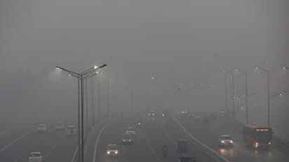 Delhi chokes gain as air quality still in ‘very poor’ category, pollution levels dip