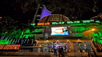 స్టాక్ మార్కెట్ హ్యాట్రిక్ : సెన్సెక్స్ రికార్డు బ్రేకింగ్.. నేడు అల్ టైం హై..