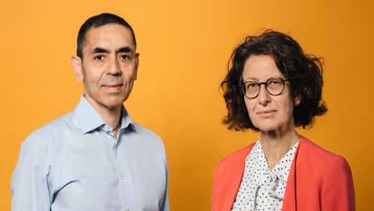 വിവാഹ ദിവസം പോലും പരീക്ഷണശാലയില്; കൊവിഡ് വാക്സിനു പിന്നില് ഈ ദമ്പതികള്