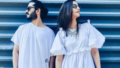 ഒരിക്കലും 'ഔട്ട്' ആകാത്ത ട്രെന്‍ഡ്; സഹോദരനൊപ്പമുള്ള ഫോട്ടോയുമായി സോനം കപൂര്‍