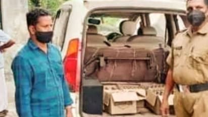 കോഴിക്കോട് കാറില് മദ്യം കടത്തിയ യുവാവ് പിടിയില്