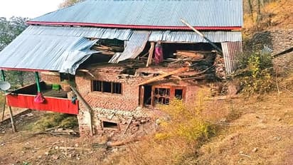 উপত্যকায় সংঘর্ষ বিরতি লঙ্ঘনের কড়া নিন্দা, ভারত ডেকে পাঠাল পাকিস্তানের কূটনীতিবিদকে