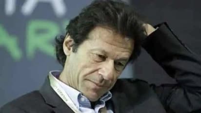 Imran Khan-সেনা-সরকারের মাঝে পিষছেন ইমরান,পদত্যাগ করতে পারেন পাক প্রধানমন্ত্রী