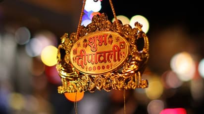 Deepavali Vastu Tips: ಮನೆಯನ್ನು ಹೀಗೆ ಕ್ಲೀನ್ ಮಾಡಿದ್ರೆ ಲಕ್ಷ್ಮೀ ಕೃಪೆ ನಿಮ್ಮ ಮೇಲಿರುತ್ತೆ!