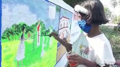 করোনা বিধি-পরিবেশ রক্ষায় ছবি আঁকল ১১০ শিশু,  দেওয়ালে দেওয়ালে রঙ-তুলিতে ছড়াল সতর্কবার্তা