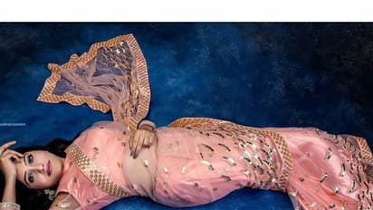 பட வாய்ப்பிற்காக படுகவர்ச்சி ரூட்டிற்கு தாவிய ஜூலி... கண்கூசும் குட்டை உடையில் கடற்கரை போட்டோ ஷூட்...!