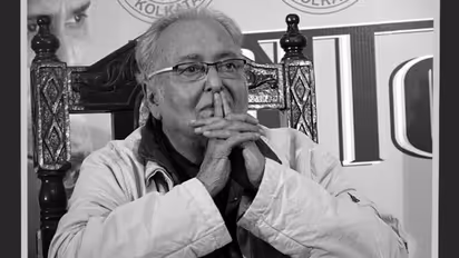 French Embassy pays tribute to Soumitra Chatterjee