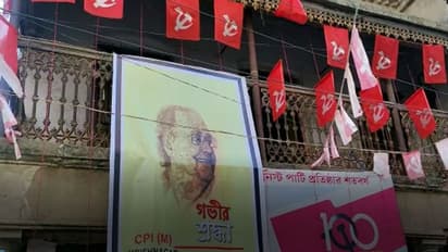 না ফেরার দেশে 'পুলু', সৌমিত্রর প্রয়াণে শোকস্তব্ধ পৈত্রিক ভিটে কৃষ্ণনগর