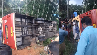 കെ.എസ്.ആർ.ടി.സി ബസ് നിയന്ത്രണം വിട്ട് മറിഞ്ഞു; യാത്രക്കാര്ക്ക് പരിക്ക്