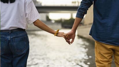 আপনার জীবনে কি রয়েছে কোনও বিশেষ পুরুষ, তবে আজকের দিনটা তাঁর, কেন জানেন