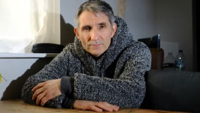 കറണ്ടിനോട് അലര്ജി; വ്യത്യസ്തമായ രോഗാവസ്ഥയിലെന്ന് മദ്ധ്യവയസ്കന്...