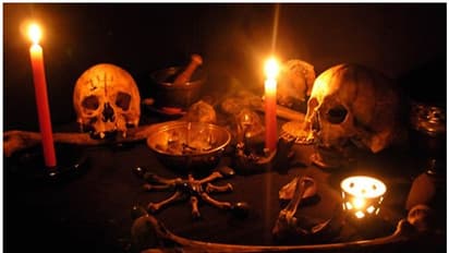 പത്തനംതിട്ടയിലെ മലയാലപ്പുഴയിൽ വീണ്ടും ആഭിചാര വിവാദം; മുമ്പ് പൊലീസ് പിടിയിലായ സ്ത്രീയുടെ വീട്ടിൽ, പ്രതിഷേധം