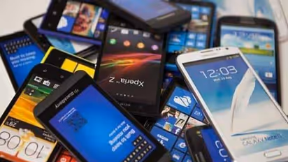 Best Smartphones 2021: ಈ ವರ್ಷದ ಅತ್ಯುತ್ತಮ ಸ್ಮಾರ್ಟ್‌ಫೋನ್‌ಗಳು ಯಾವುವು ಗೊತ್ತಾ? ಇಲ್ಲಿದೆ ಪಟ್ಟಿ