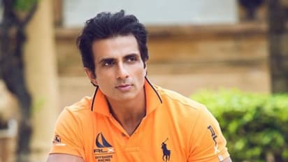 অযাচিত হোটেল বিতর্ক, BMC-র বিরুদ্ধে এবার হাইকোর্টের দ্বারস্থ সোনু