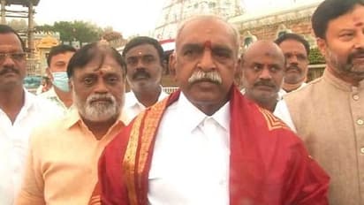 శ్రీవారిని దర్శించుకున్న తమిళనాడు సీఎం పళనిస్వామి