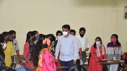 8 ತಿಂಗ್ಳು ಬಳಿಕ ಶುರುವಾದ ಮೊದಲ ದಿನವೇ ಉಪ ಮುಖ್ಯಮಂತ್ರಿ ಕಾಲೇಜಿಗೆ ಹಾಜರ್..!