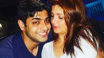 'নিজেকে ভগবানের কাছে সঁপে দিতে চাই', শ্রাবন্তীর থেকে এই দূরত্ব মেনে নিতে পারছেন না রোশন