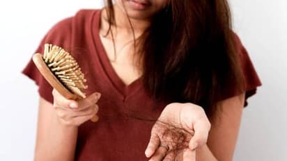 തലമുടി കൊഴിച്ചിൽ തടയാൻ ഈ അഞ്ച് വഴികള് പരീക്ഷിച്ച് നോക്കൂ...