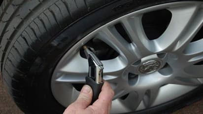 गर्मियों में टायर का रखें खास ख्याल, देखें वाहनों के टायरों में कितना रखा जाता है Air Pressure