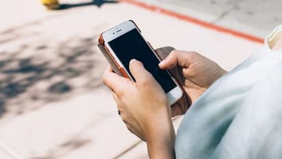 ಪ್ರೀತಿ ಅಂತ ಹೆಂಡ್ತಿಗೆ ಪದೆ ಪದೇ ಮೆಸೇಜ್ ಕಳುಹಿಸಿದ್ರೆ ಉಸಿರುಗಟ್ಟಬಹುದು ಎಚ್ಚರ!