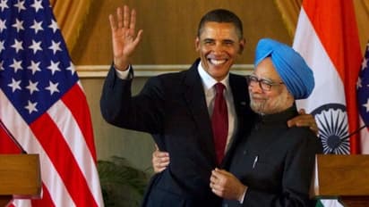 কেন মনমোহনকেই প্রধানমন্ত্রী করেছিলেন সনিয়া, ফের ঝড় তুলল ওবামা-র স্মৃতিকথা