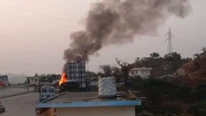 ಜಮ್ಮು ಹೆದ್ದಾರಿಯಲ್ಲಿ ಉಗ್ರರ ಮೇಲೆ ಗುಂಡಿನ ಸುರಿಮಳೆ; ಮೈ ಜುಮ್ಮೆನಿಸುವ ವಿಡಿಯೋ!