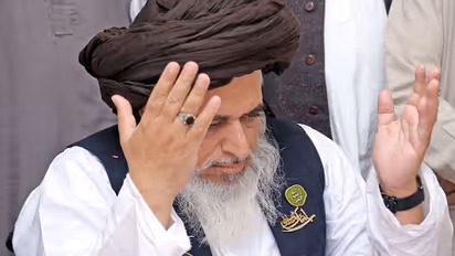 Radical Pak cleric Hussain Rizvi, who brought Islamabad to its knees, dies of fever