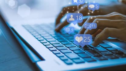 ಆನ್‌ಲೈನ್‌ನಲ್ಲಿ ಫೇಸ್‌ಬುಕ್ ಸ್ಥಾಪಕನ ಫೋನ್ ನಂಬರ್ ಲೀಕ್; ಈ ಆ್ಯಪ್ ಬಳಸಿದ್ದೇ ಕಾರಣ!