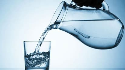 বার বার গলা শুকিয়ে যাচ্ছে কিছুতেই মিটছেনা তেষ্টা, তবে সাবধান হোন মোটেও অবহেলা করবেন না