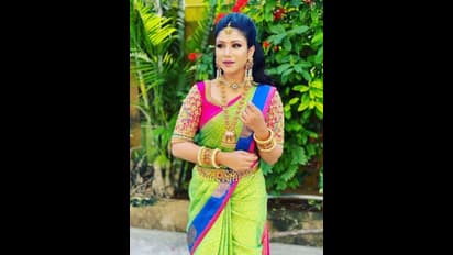 ஓவர் மேக்கப்... டல்லடிக்கும் லிப்ஸ்டிக்... பஞ்சு மிட்டாய் மிளிரும் ஆல்யா மானசா...!