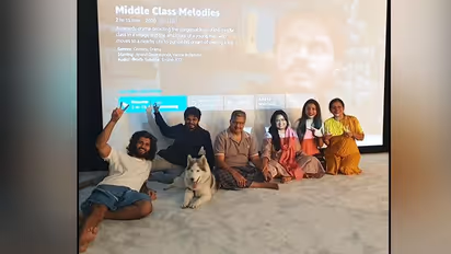 Brothers Vijay, Anand Deverakonda are excited as they watch 'Middle Class Melodies' with family