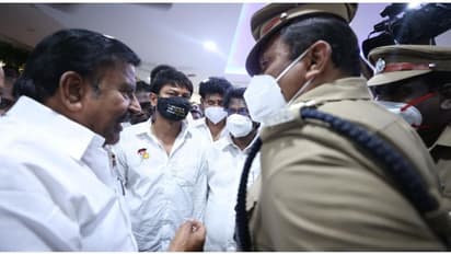 கருணாநிதி வீட்டிலிருந்து பிரசாரத்தை தொடங்கிய உதயநிதி ஸ்டாலின் கைதாகி ரிலீஸ்... முதல் நாளே சலசலப்பு..!